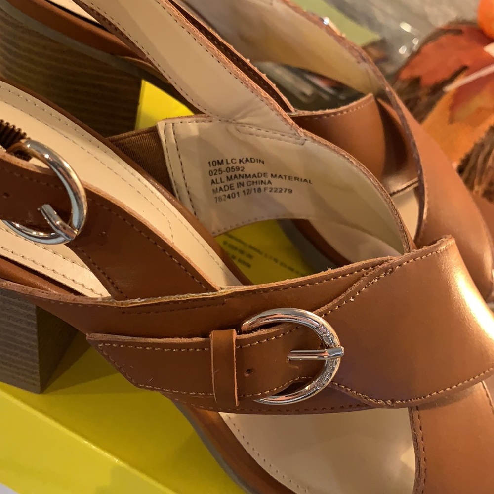 LIZ CLAIBORNE Refined Comfort Size 10 Cognac Brown - Picture 3 of 5